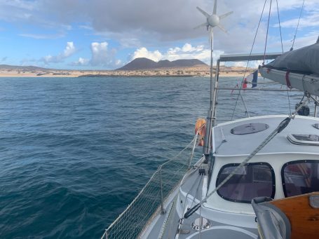 La mer en mouvement, la liberté en proue.